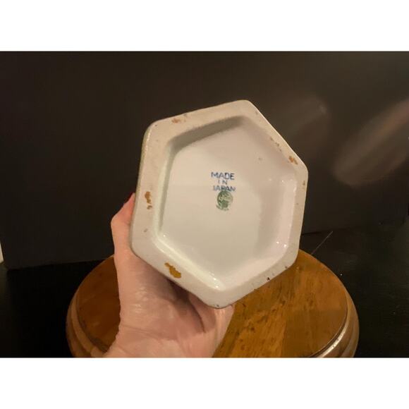 Vintage Royal Nippon Two Handle Hand Painted Vase - Picture 3 of 5